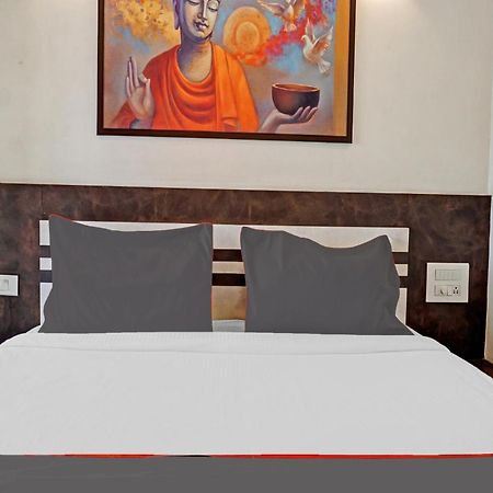 Collection O Royce Studios Near Pune Airport Extérieur photo
