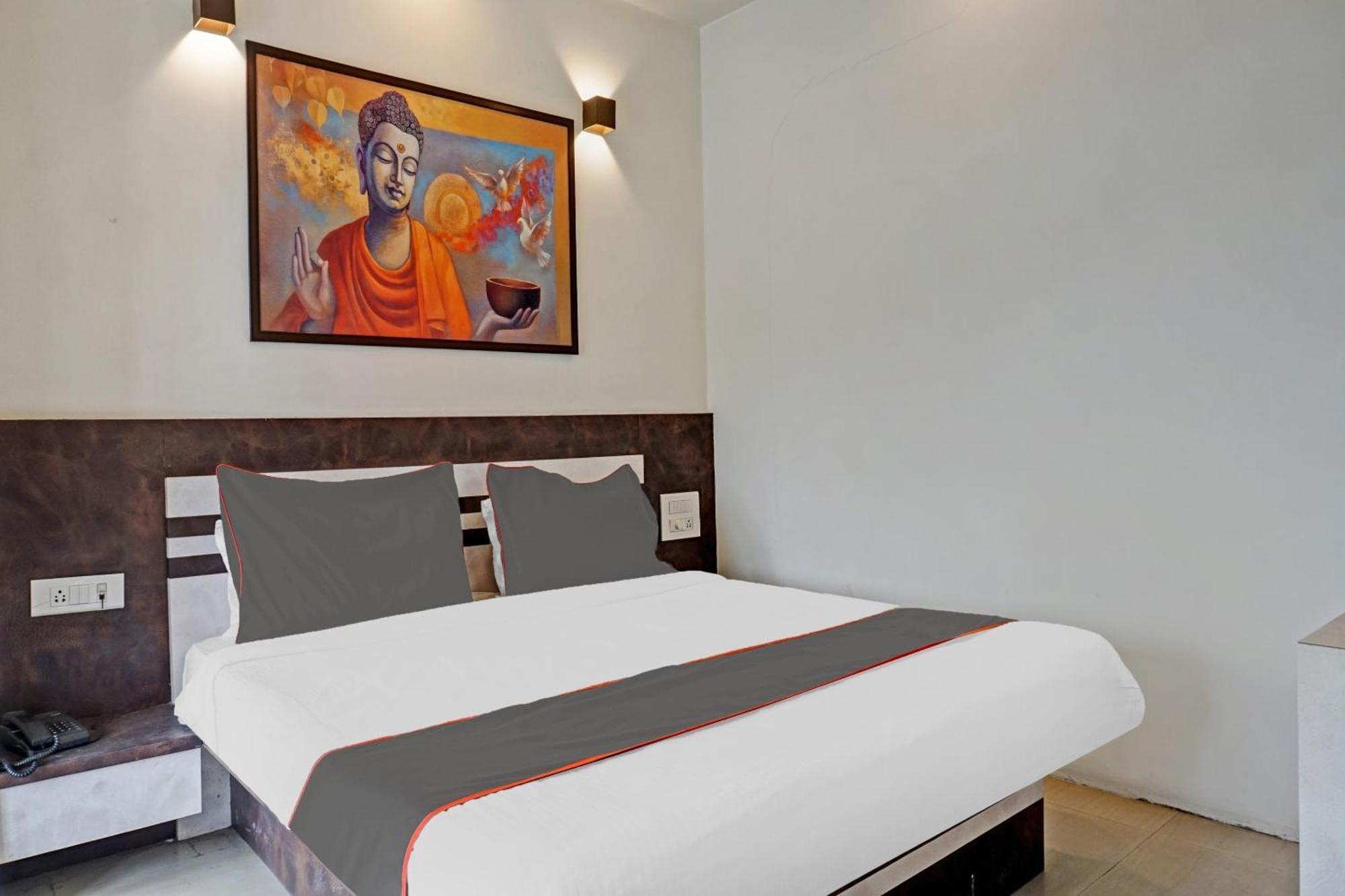 Collection O Royce Studios Near Pune Airport Extérieur photo